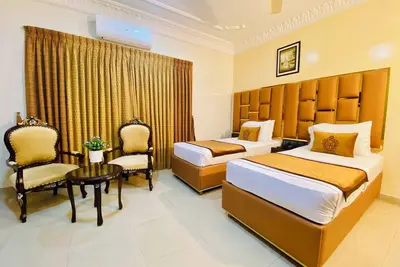 Image de Luxury Superior Twin Room with complete amenities / Two Single Beds.