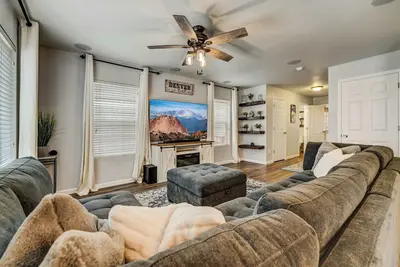 Image de Quartz Castle |Trails & Outlets, Bbq| Dog Friendly