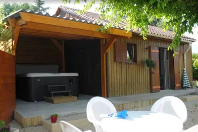 Image de Pinson, Gîte avec spa extérieur idéal couple
