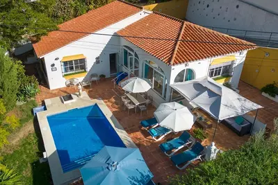 Image de Villa with Free Heated Pool - Pass the Keys
