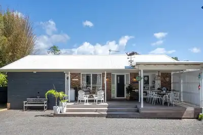Image de Burra Beach Shack – Stay 3, Pay 2!