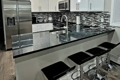 Image de Near Times Square 15 Min, Stylish 2br/2ba Private Apt, + Free Parking +Amenities