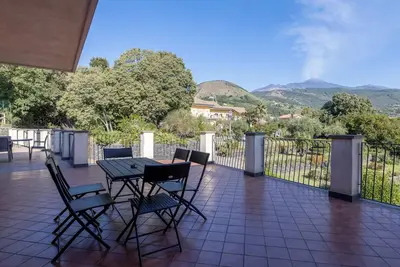 Image de Villa Vulcano, tra l'Etna e il mare