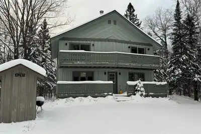 Image de Powdery Peak Ski Chalet- Where Mountain Memories Begin
