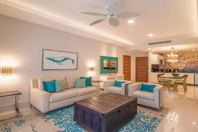 Image de Discover a Perfect Getaway in a Highly Desired Resort & Spa in Cabo San Lucas