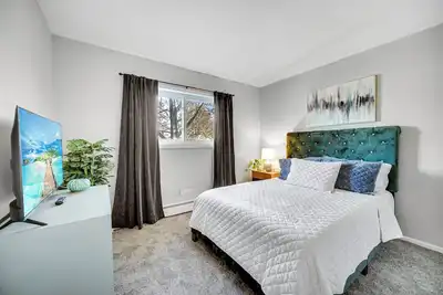 Image de Avail 10\/2 - 2 bed\/1 bath Apt downtown Crown Point