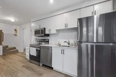 Image de Cozy and New 2br Suite 7 Mins to Falls and Sleeps 6 guests