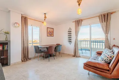 Image de Appartement 'Laura En Santa Pola' avec vue sur lac, Wi-Fi et climatisation