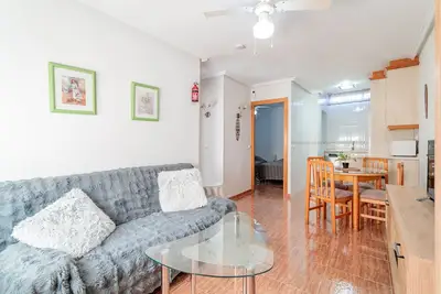 Image de Bungalow 'Magnolias 20 En Santa Pola' avec terrasse privée, Wi-Fi et climatisation