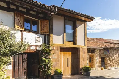 Image de Maison de vacances 'Casa Rural Villapajar' avec vue sur la montagne, jardin privé et Wi-Fi