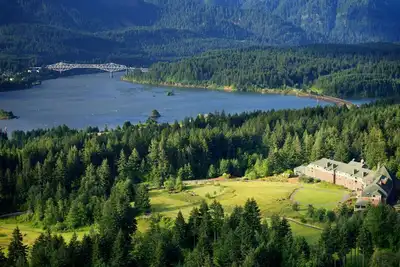 Image de Superior King Room w\/ Scenic Columbia River Views