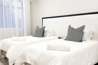 Image de Messe Luxe Charming 2-bedroom apartment with WiFi, Ac in amazing Victoria Falls