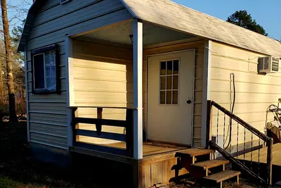 Image de Cozy cabin in charming Hawkins with Ac