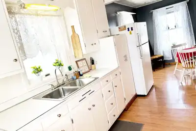 Image de Dog & Family Friendly- Near Downtown and Hospital -3 bedroom house\n- Wifi
