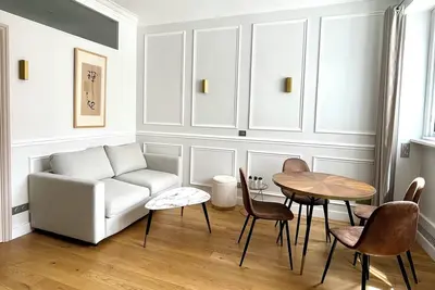 Image de Magnifique 1p sur l’avenue Montaigne, idéal pour les étudiants ou travailleurs
