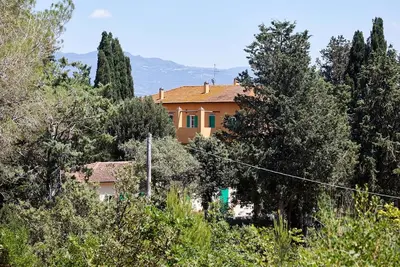Image de Belle maison de vacances privée avec piscine privée, Wifi, Tv, balcon, vue panoramique et parking