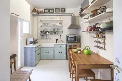 Image de Home away from Home S
