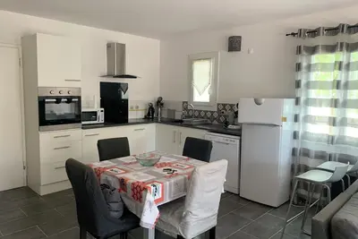 Image de Logement paisible à 2 pas des commodités
