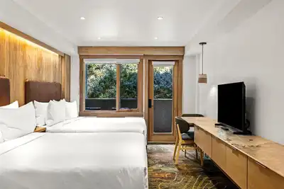 Image de Banff Superior Queen Room w/ Incredible Vistas