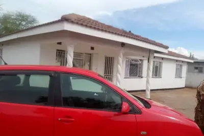 Image de Enjoyable house with WiFi in charming Gaborone and calm siesta fussion.