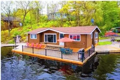 Image de Charming Cottage on water in Severn Falls