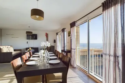Image de Au bord de la plage, appartement pour 8