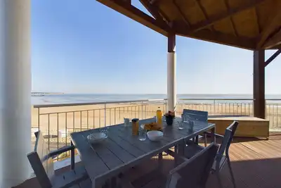 Image de Bord de plage, appartement pour 12, vue mer