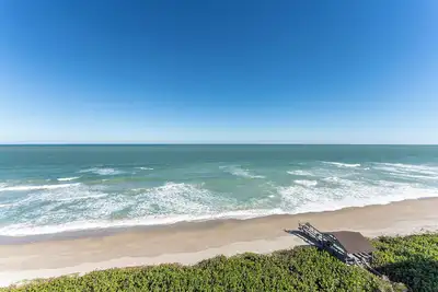 Image de Ocean front 2-bedroom 2 bath condo, spectacular views, fully furnished