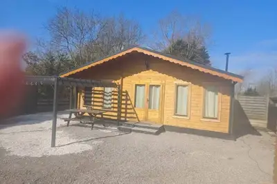 Image de Chalet Avec Sofa Tantra