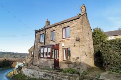 Image de Providence Cottage, pet friendly, with open fire in Sleights