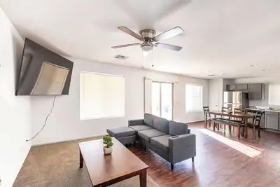 Image de Charming 4-bedroom house in marvelous Maricopa. Close to major freeways. Ac\/Wifi