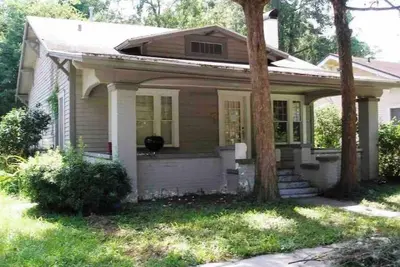 Image de Spacious home close to Uf Campus