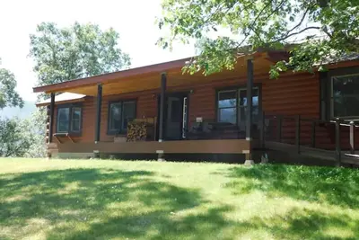 Image de Secluded log home on horse ranch in Seqouia National Forest