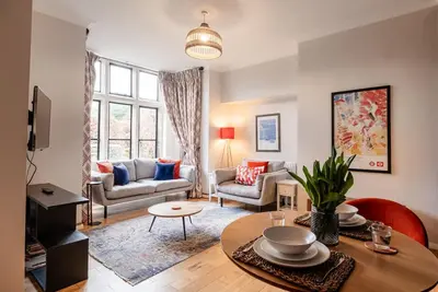 Image de A romantic, light and airy Cotswold holiday Cottage - School House Cottage