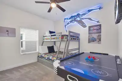 Image de Fun-Filled 5-Bedroom Home with Private Pool & Steps from Water Park!