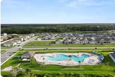 Image de Brand new home located 45 minutes from Disney World & 5 minutes from Legoland.