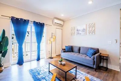 Image de Elegant 2-bedroom stay with Ac, fitness room, WiFi, pool - D