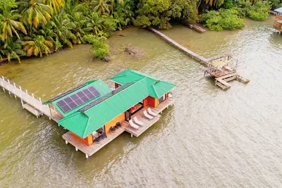 Image de Beautiful 2 Bedroom-2 Bathroom OverWater Villa in Bastimentos, Ac & Wifi