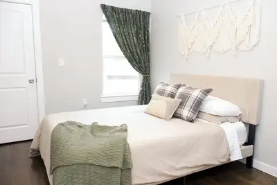 Image de Cozy Historic Home Near Downtown - Fully Stocked