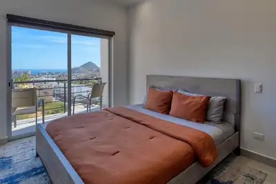 Image de 2 Br Wake up to unique views from your balcony