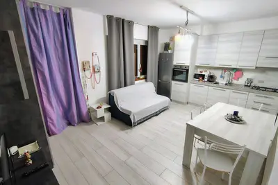 Image de House a few meters from beaches and center. Free reserved parking.