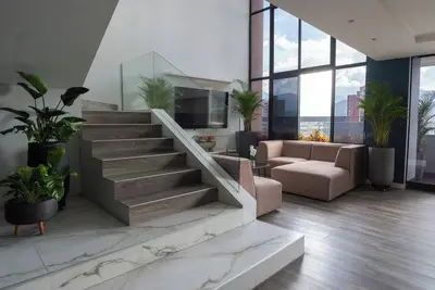 Image de Opulent Luxury Penthouse Apartment w\/ Maid\/Chef Service, 8 Person Jacuzzi