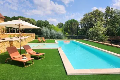 Image de La Trilogie D'or - 5 Bd retreat in Dordogne's Golden Triangle with heated pool