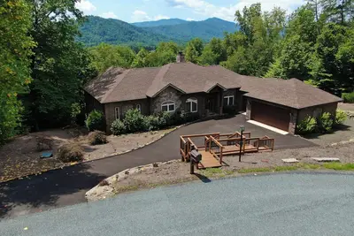 Image de Luxurious 5-bedroom house off Nelson 151 in Nellysford
