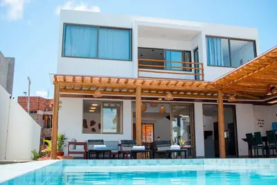 Large and comfortable house. Patacho Beach. Ecological Route of Milagres
