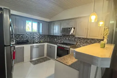 Image de Entire Spacious Atlantic Ville Home.