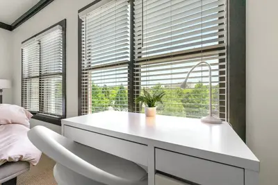 Image de Beautiful 3-bedroom Downtown Atl Brownstone in a serene gated community