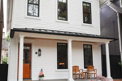 Image de Spacious luxury home in charming Downtown Chestertown/Pets Welcome/Free Wifi