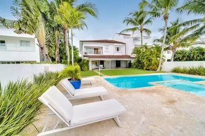Image de Villa bravo cook, maid, 2 transfer, 1 golf car, pool and jacuzzi ocean front