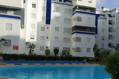 Image de Modern furnished apartment near the sea.